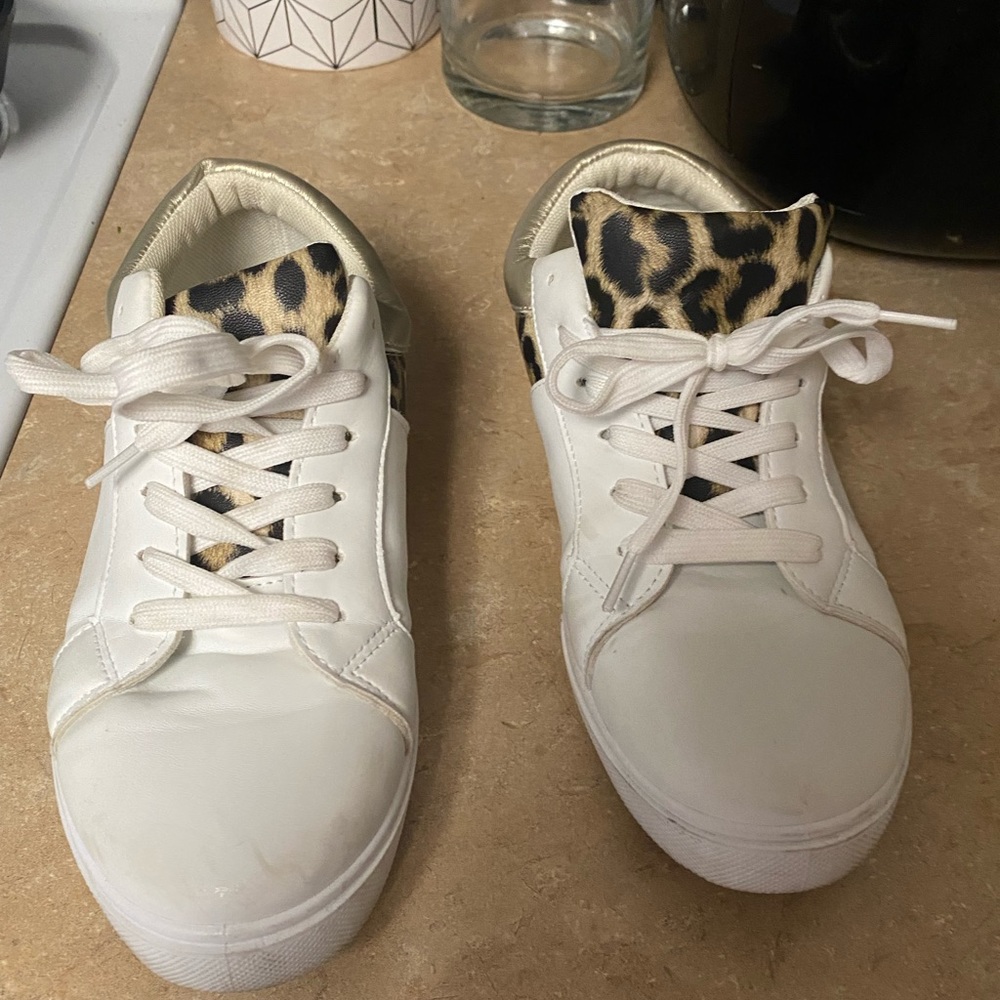 White cheetah print sneakers